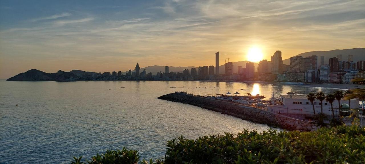 Best View - Welcome Penthouse Apartamentos Karola Benidorm Bagian luar foto